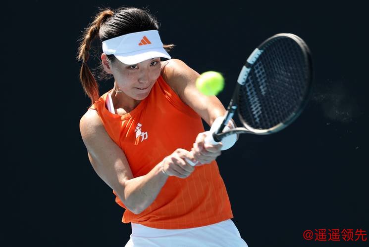 澳网｜“不专注于网球”反倒接连赢球，王欣瑜靠着松弛感成为三十二强中国独苗