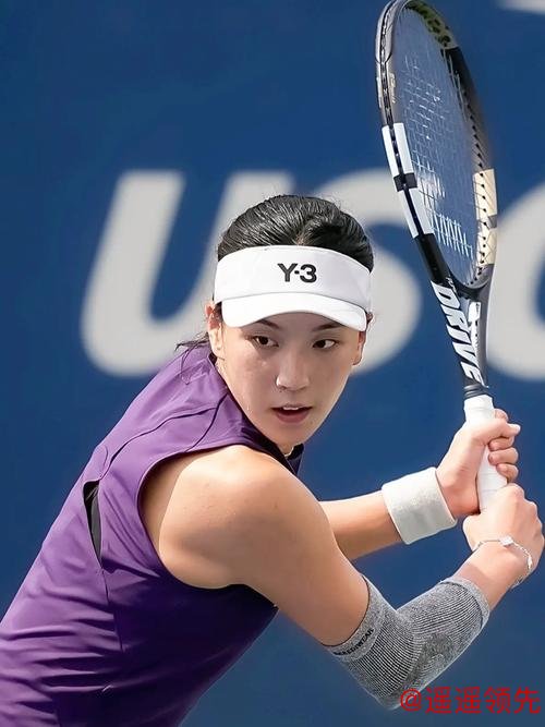 澳网｜“不专注于网球”反倒接连赢球，王欣瑜靠着松弛感成为三十二强中国独苗